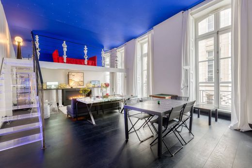Apartment / Etagenwohnung in Tour Eiffel, Invalides – Ecole Militaire, Saint-Thomas d’Aquin, Paris