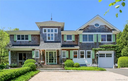 Detached House in Huntington, Suffolk County