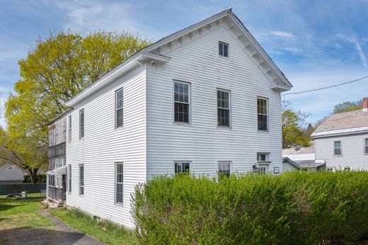 Casa en North Adams, Berkshire County