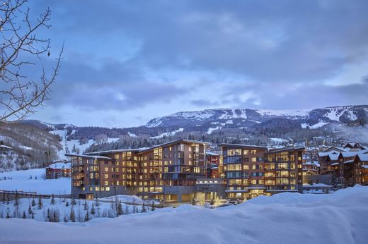 Snowmass Village, Pitkin Countyのアパートメント