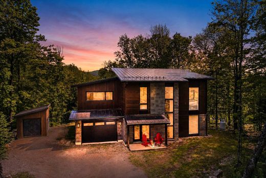 Detached House in Eastman, Estrie