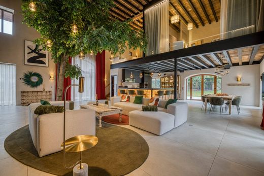 Detached House in Sevrier, Haute-Savoie