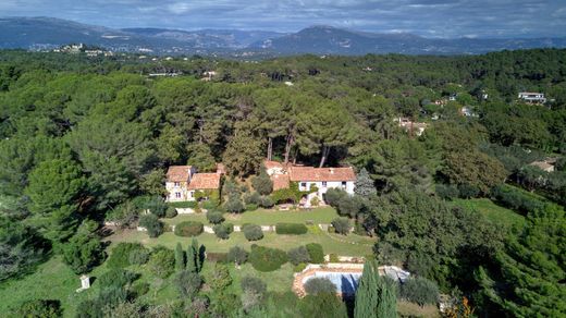 Mougins, Alpes-Maritimesの一戸建て住宅