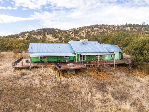 Vrijstaand huis in Igo, Shasta County