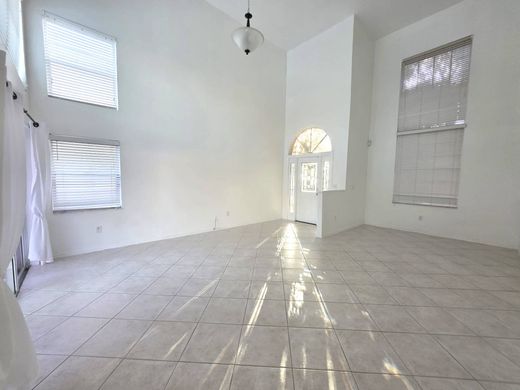 Luxury home in Davie, Broward County