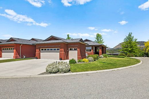 ‏בית חד-משפחתי ב  Westbank, British Columbia