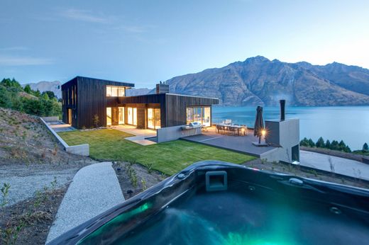 Dom jednorodzinny w Queenstown, Queenstown-Lakes District
