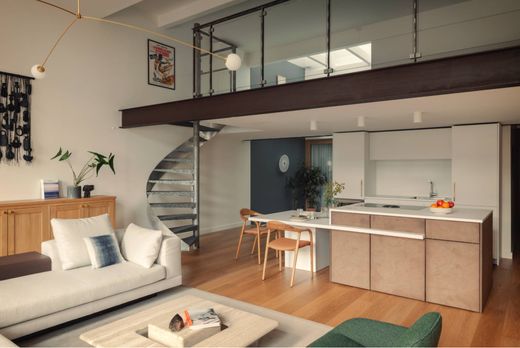 Apartment / Etagenwohnung in Bordeaux, Gironde