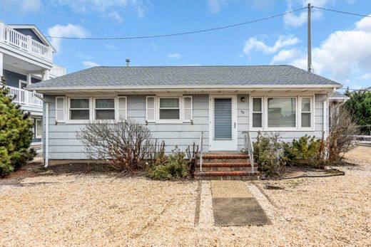 Detached House in Toms River, Ocean County