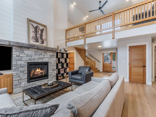 Detached House in Whitefish, Flathead County