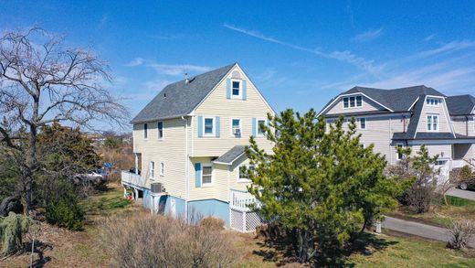 Detached House in Monmouth Beach, Monmouth County