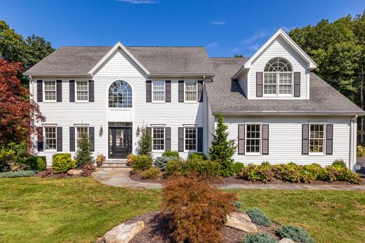 Detached House in Southbury, New Haven County