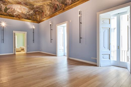 Apartment in Naples, Campania