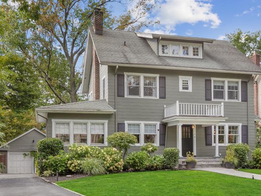 Частный Дом, Montclair, Essex County