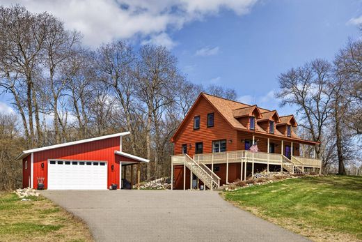 Luxury home in Pequot Lakes, Crow Wing County
