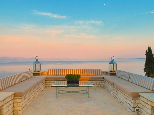 Casa en Corfu, Nomós Kerkýras