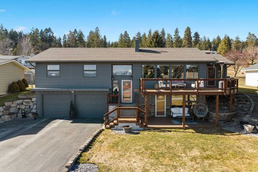 Vrijstaand huis in Lakeside, Flathead County