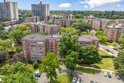 Luksusowy dom w Bayside, Queens County