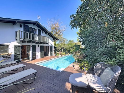 Casa Independente - Guéthary, Pirineus Atlânticos