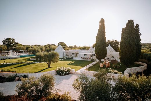 Casale a Cisternino, Brindisi