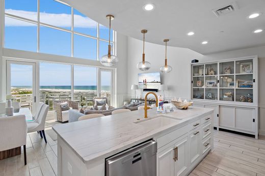 Apartment in WaterSound, Walton County