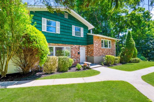Detached House in White Plains, Westchester County