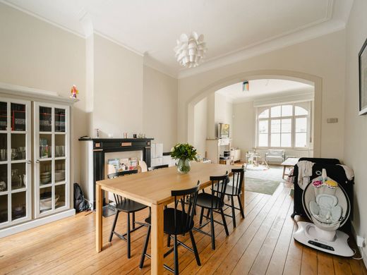 Casa Unifamiliare a Uccle, Regione di Bruxelles-Capitale