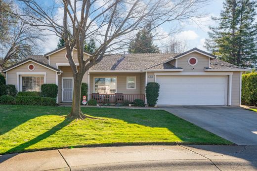 Einfamilienhaus in Redding, Shasta County