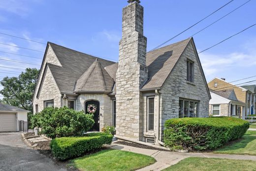 Vrijstaand huis in Wauwatosa, Milwaukee County