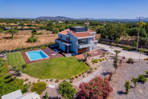 ‏בית חד-משפחתי ב  לולה, Loulé