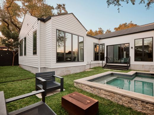 Detached House in Austin, Travis County