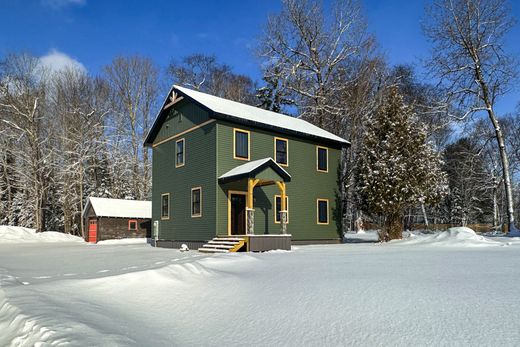 Detached House in Thendara, Herkimer County