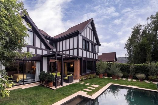 ‏בית חד-משפחתי ב  Lo Barnechea, Provincia de Santiago de Chile