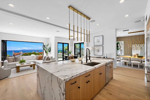 Detached House in Newport Beach, Orange County