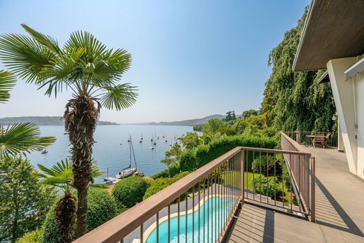 Villa in Lesa, Provincia di Novara