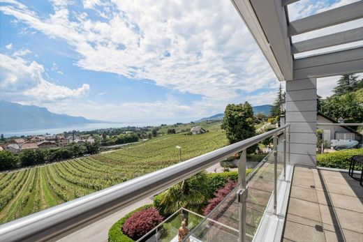 Semidetached House in Montreux, Riviera-Pays-d'Enhaut District