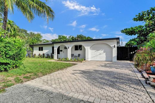 Luxury home in Oakland Park, Broward County