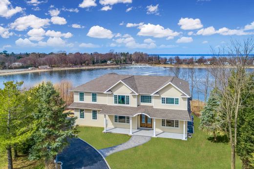 Dom jednorodzinny w Glen Cove, Nassau County