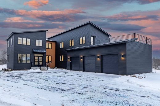 Dom jednorodzinny w Minnetonka, Hennepin County