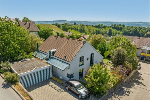 Detached House in Valeyres-sous-Montagny, Jura-Nord vaudois District
