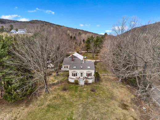Detached House in Camden, Knox County