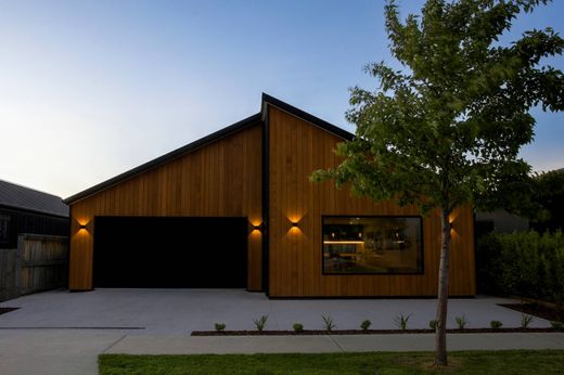 Detached House in Queenstown, Queenstown-Lakes District