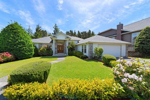 North Bend, Coos Countyの一戸建て住宅