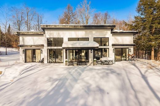 Частный Дом, Bolton-Est, Estrie