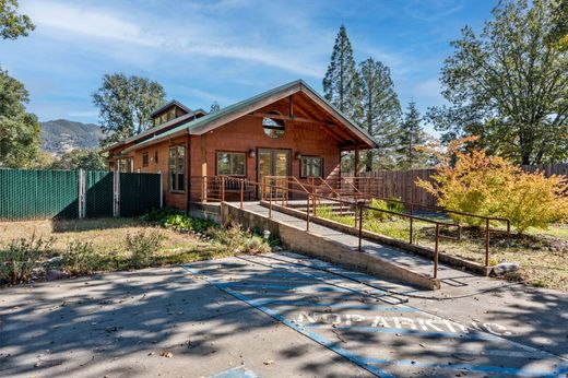 Detached House in Redwood Valley, Mendocino County