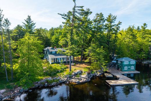 Частный Дом, Muskoka Falls, Ontario