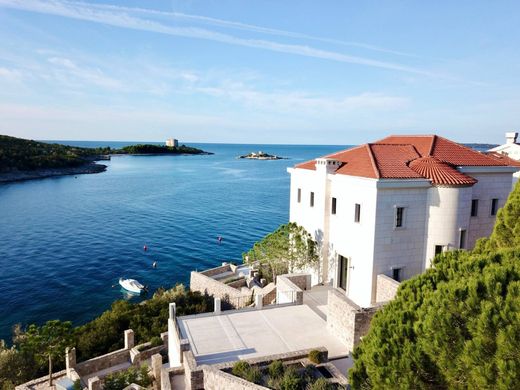 Einfamilienhaus in Herceg Novi