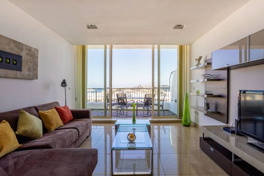 Apartment / Etagenwohnung in Gżira, Il-Gżira