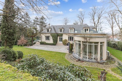 Casa Unifamiliare a Rueil-Malmaison, Hauts-de-Seine