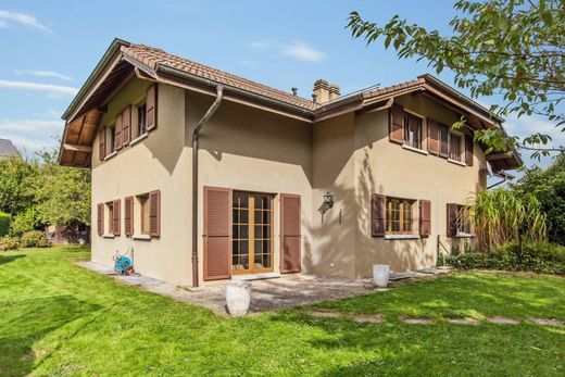 Detached House in Le Mont-sur-Lausanne, Lausanne District